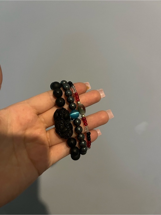 Jewelry - #152. Black and Red Beaded Stretch Bracelet Set